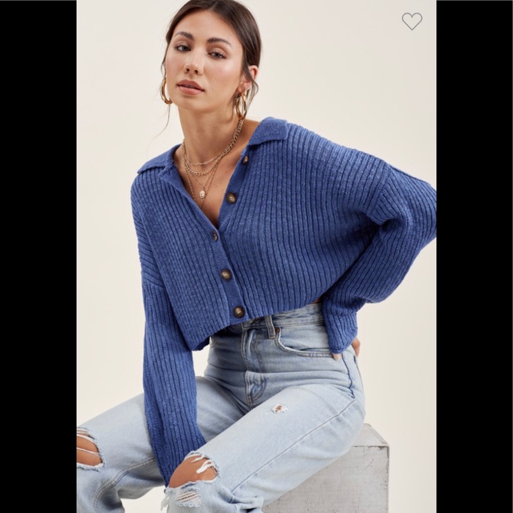Blue cropped collared cardigan